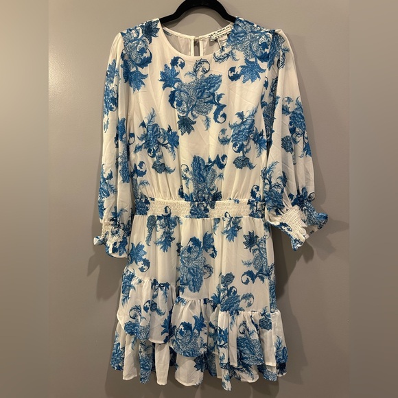Flying Tomato Ruffle Hem Blue and White Floral Long Sleeve Dress Size L - Picture 1 of 3